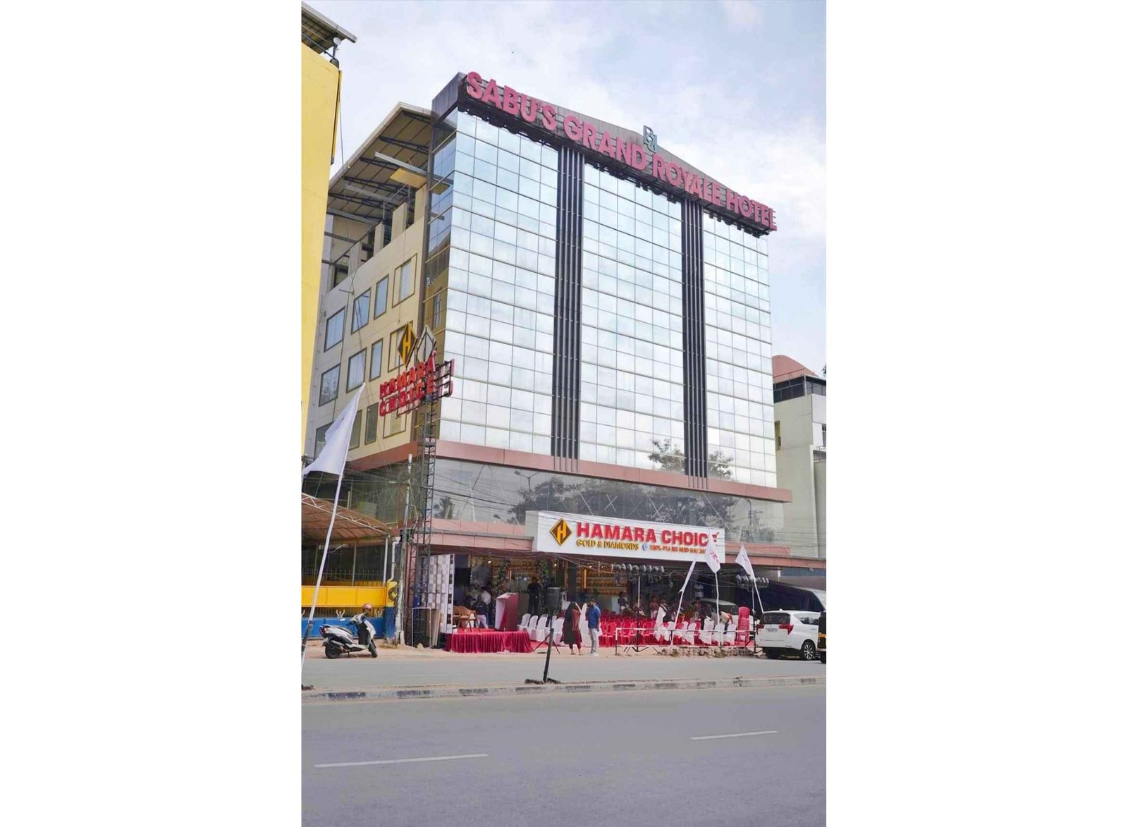 Visit Hamara Stores 